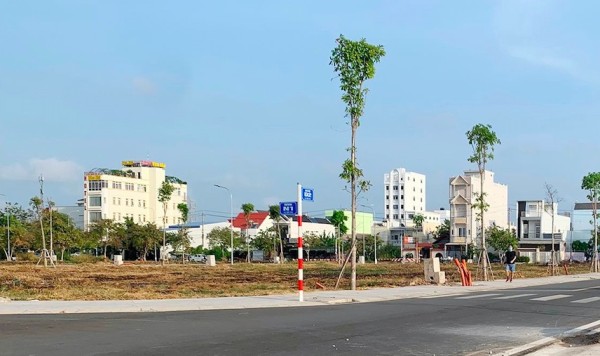 Kinh tế khó khăn, thị trường bất động sản mà sôi động mới là không bình thường